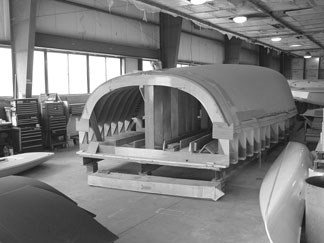 Life on the EdgeState of the Art Boatbuilding